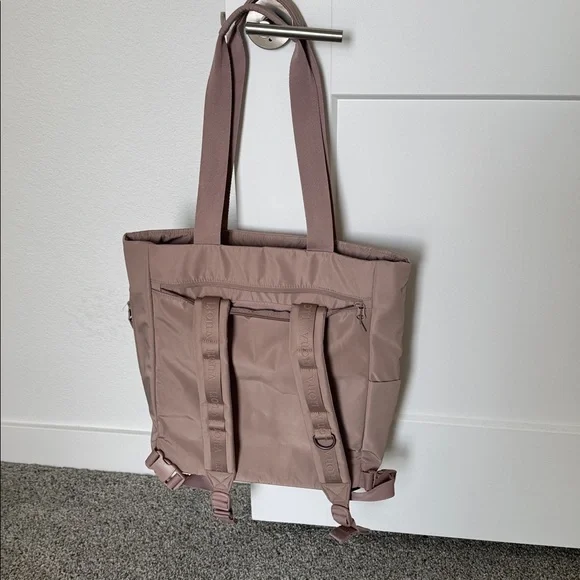 Vuori V 1 Convertible Tote to Backpack 2.0 - Picture 2 of 8